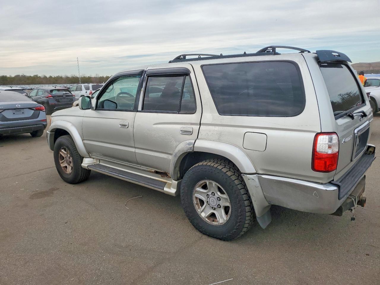 2002 Toyota 4Runner Sr5 - Image 2