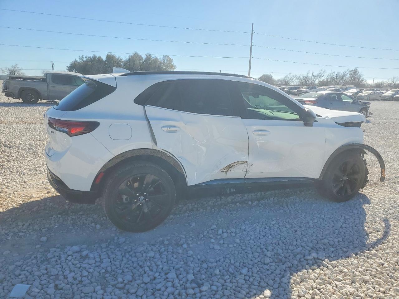 2023 Buick Envision Essence - Image 3