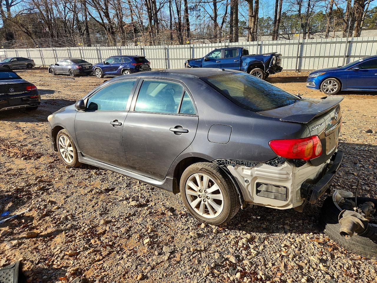 2009 Toyota Corolla Base - Фото 2