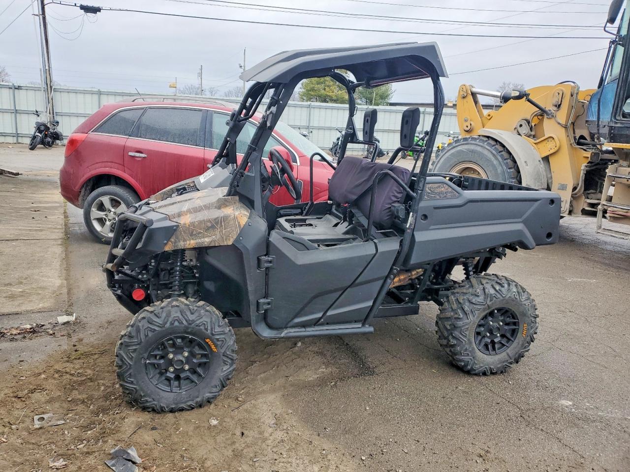 2023 Honda Pioneer 700 Utility Vehicle - Image 2