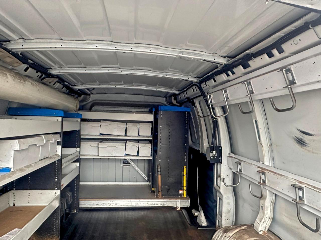 2015 Chevrolet Express G2500 - Фото 7