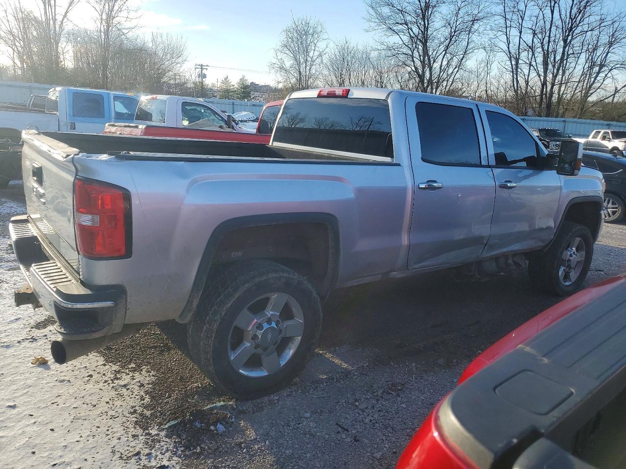 2017 GMC Sierra K2500 Heavy Duty - Фото 3