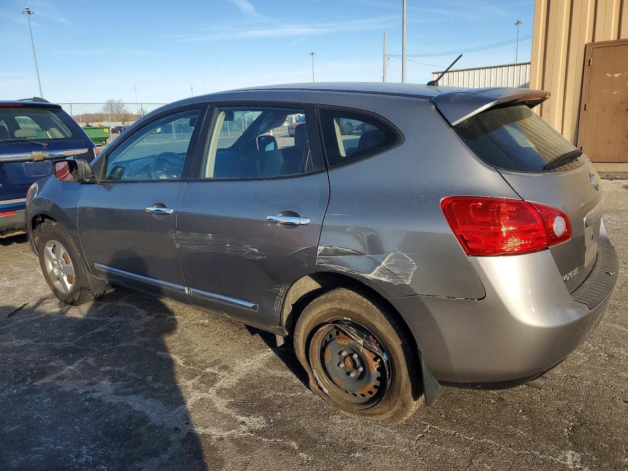 2011 Nissan Rogue S - Image 2