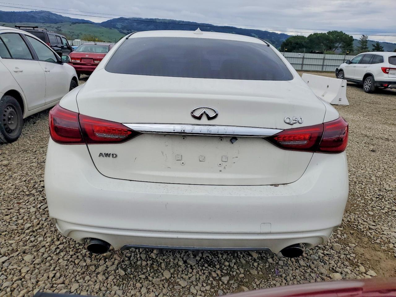 2018 Infiniti Q50 Luxe - Фото 6