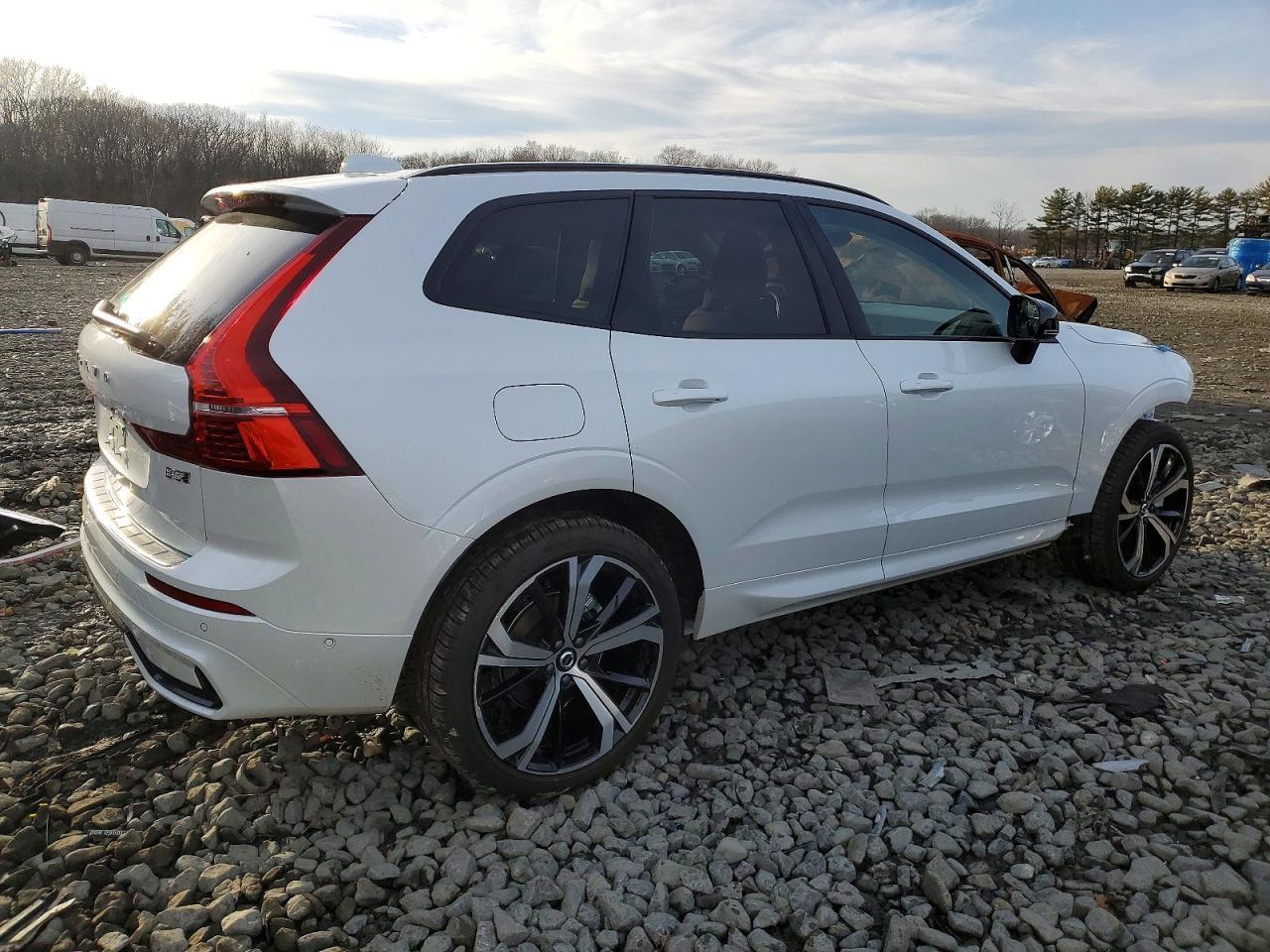 2025 Volvo Xc60 Ultra - Фото 3