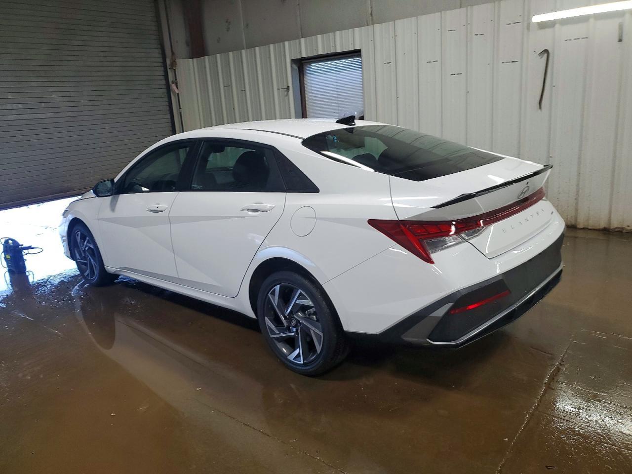2025 Hyundai Elantra Blue - Фото 2