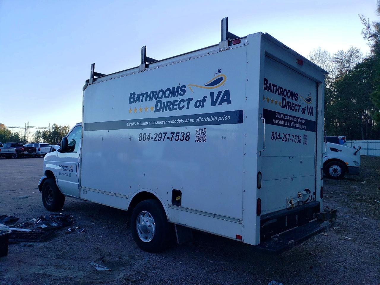 2016 Ford E350 Box Truck - Фото 2