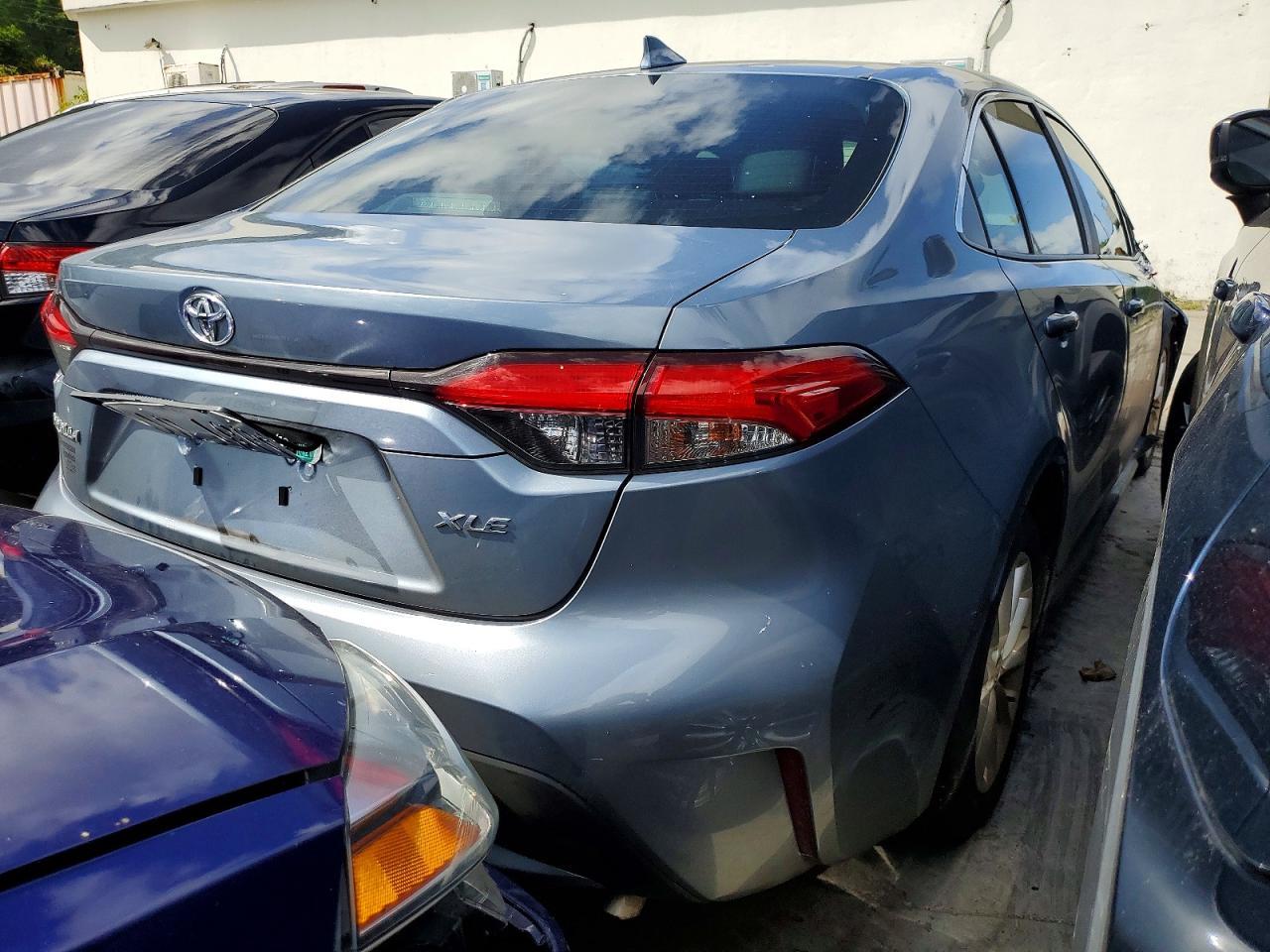2020 Toyota Corolla Xle - Image 3