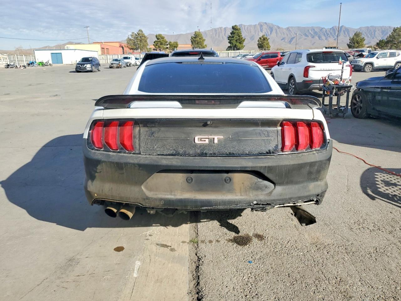 2020 Ford Mustang Gt - Фото 6