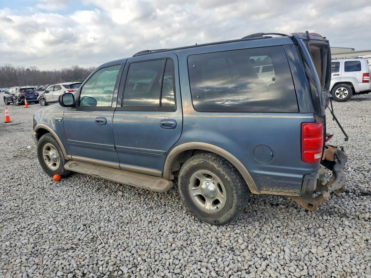 2001 Ford Expedition Eddie Bauer - Image 2