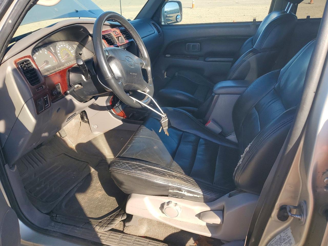 2002 Toyota 4Runner Sr5 - Image 7