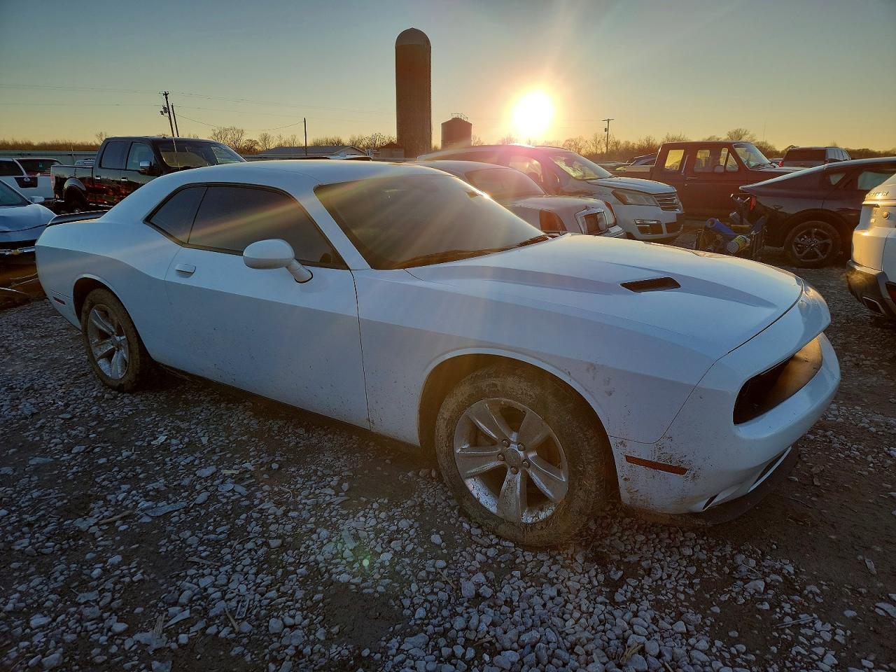 2023 Dodge Challenger Sxt - Фото 4
