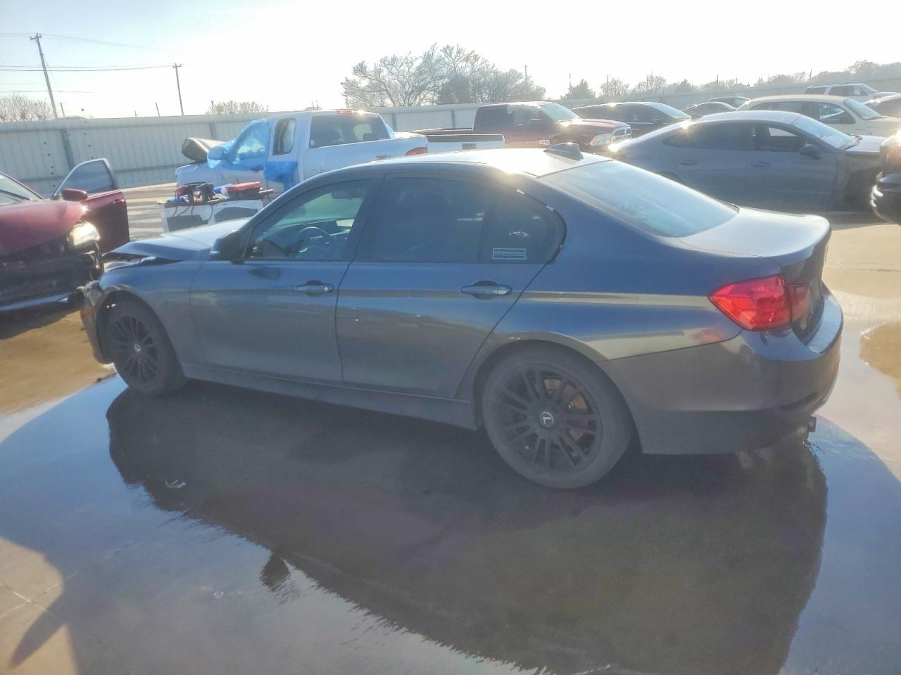 2013 BMW 328 I - Фото 2