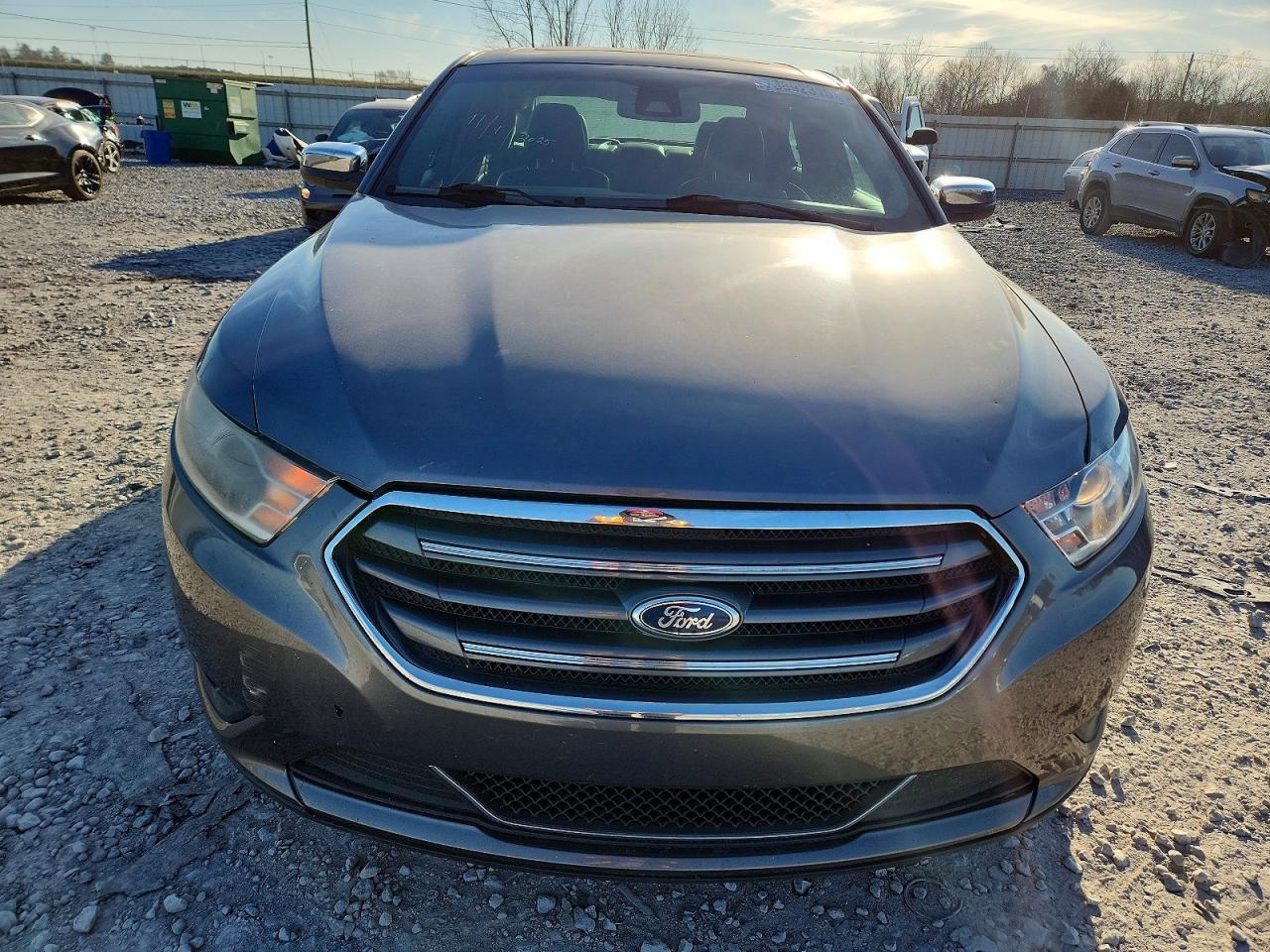 2014 Ford Taurus Limited - Image 5