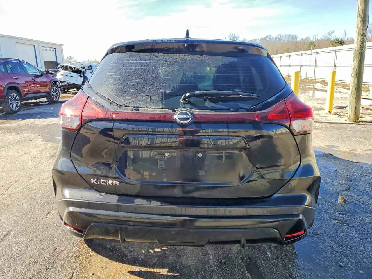 2023 Nissan Kicks S - Image 6