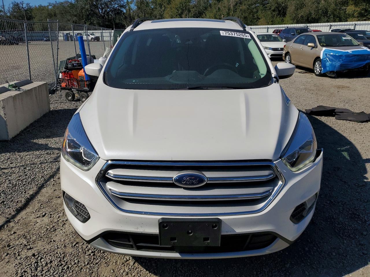 2019 Ford Escape Sel - Image 5