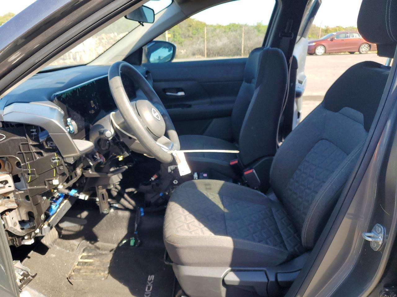 2025 Nissan Kicks Sv - Image 7