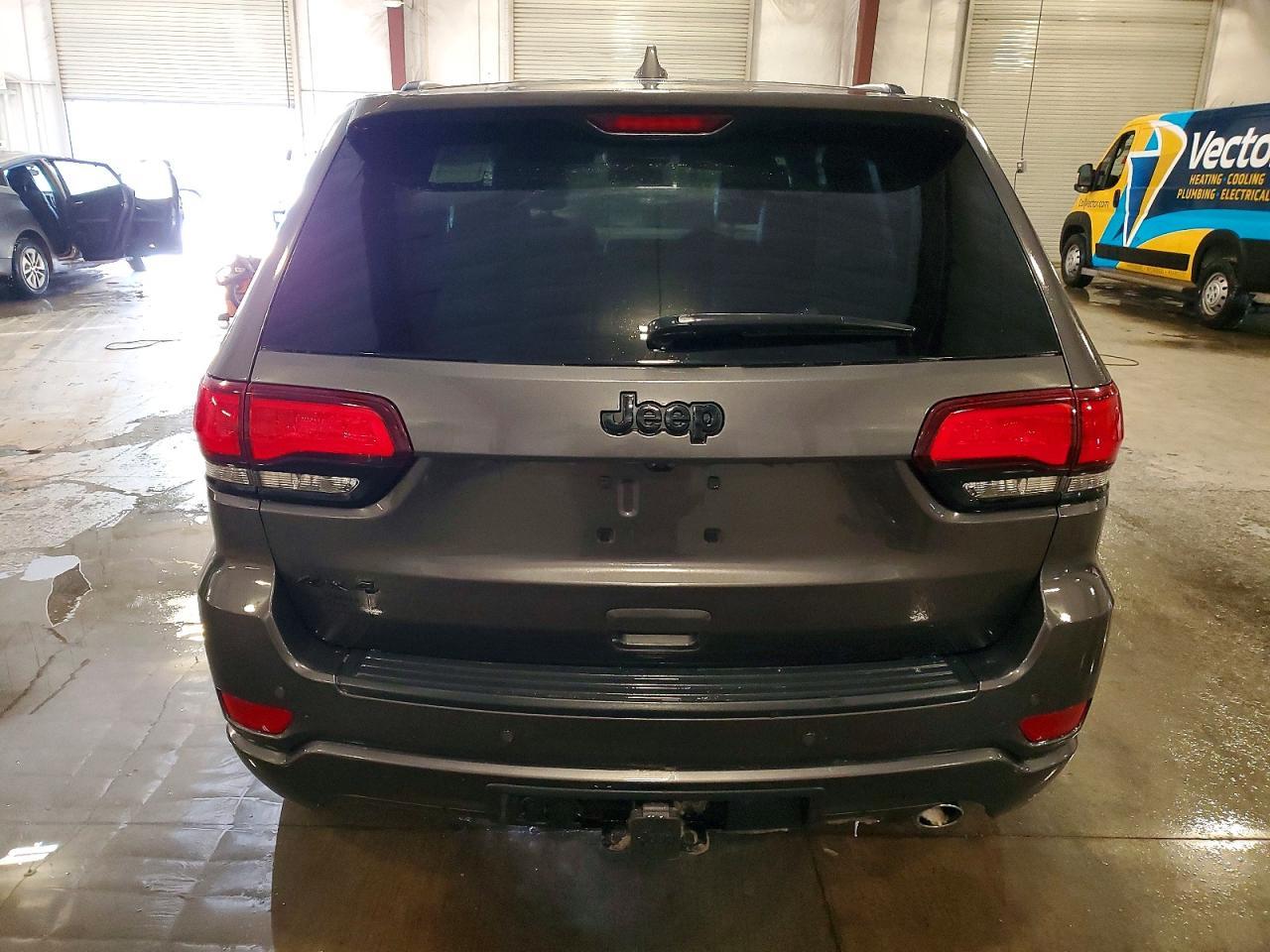 2021 Jeep Grand Cherokee Laredo - Image 6