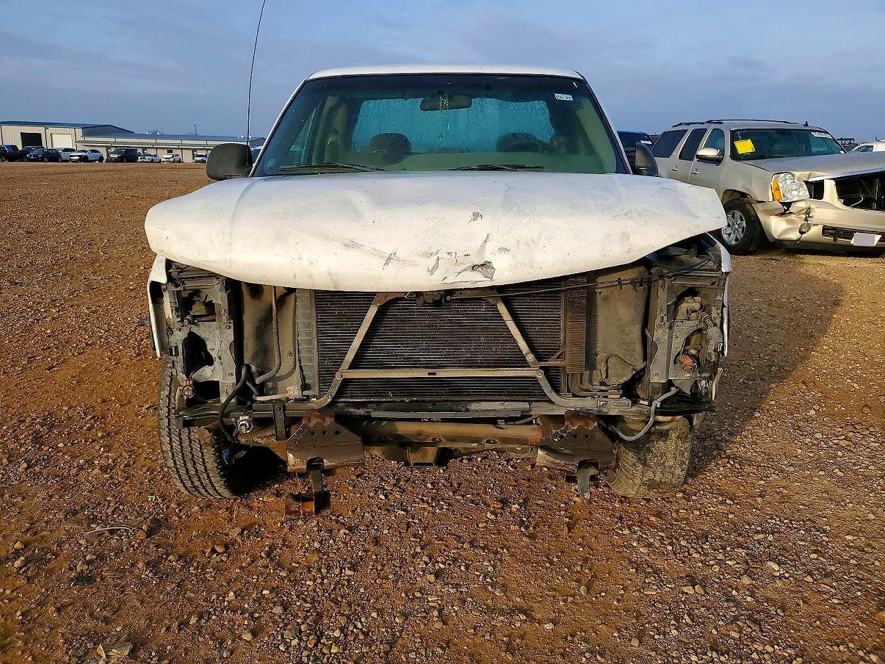 2001 GMC New Sierra C1500 - Фото 6