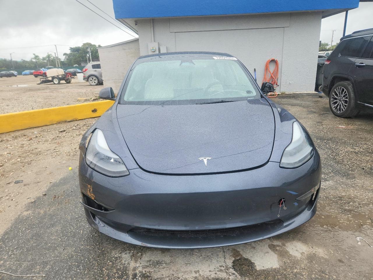 2023 Tesla Model 3 - Image 5