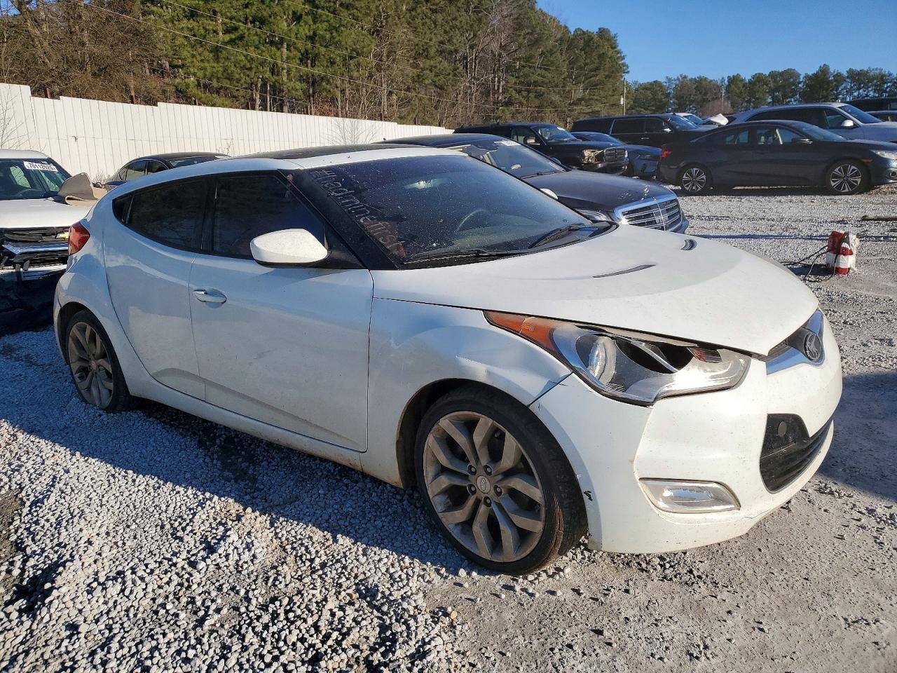 2012 Hyundai Veloster - Image 4