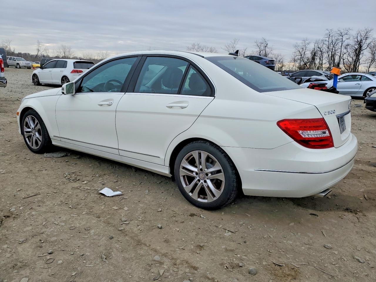 2012 Mercedes-Benz C 300 4Matic - Фото 2