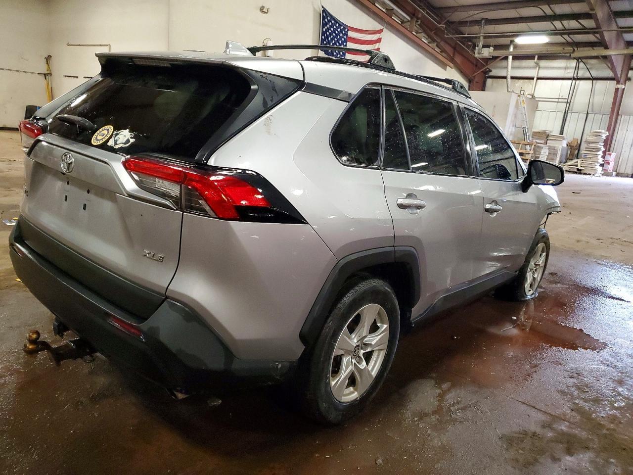 2021 Toyota Rav4 Xle - Фото 3