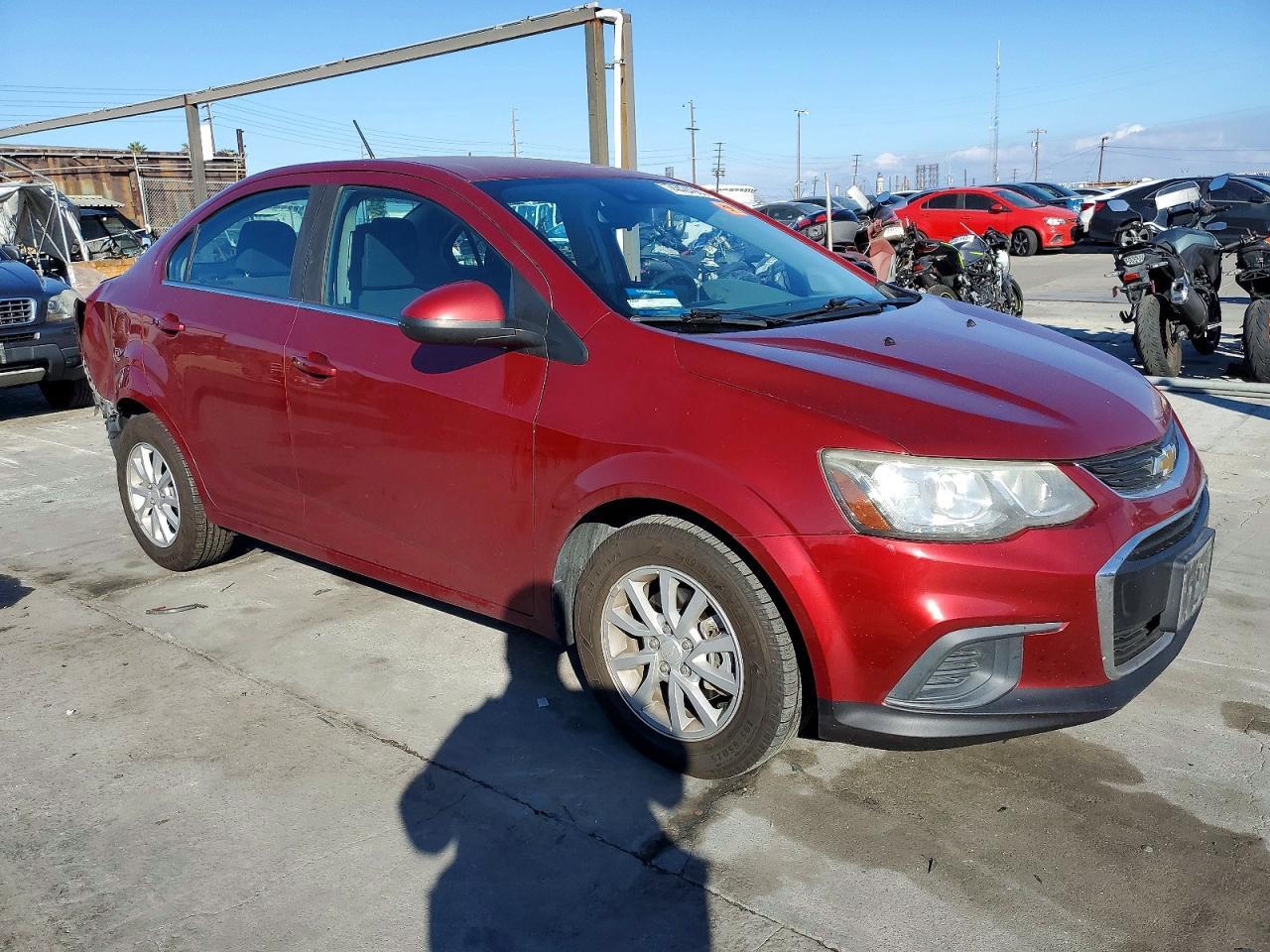 2018 Chevrolet Sonic Lt - Фото 4