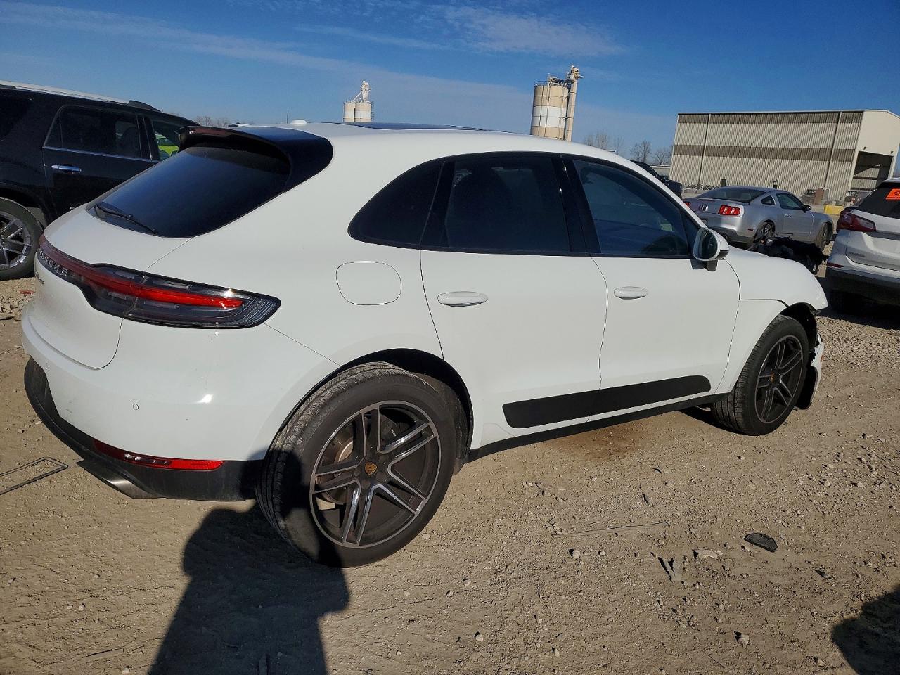 2021 Porsche Macan - Фото 3