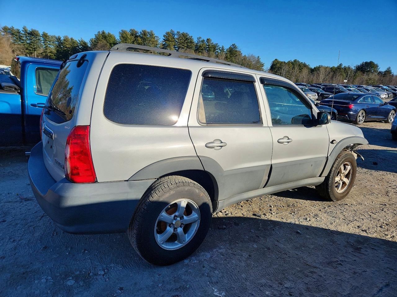 2005 Mazda Tribute I - Image 3