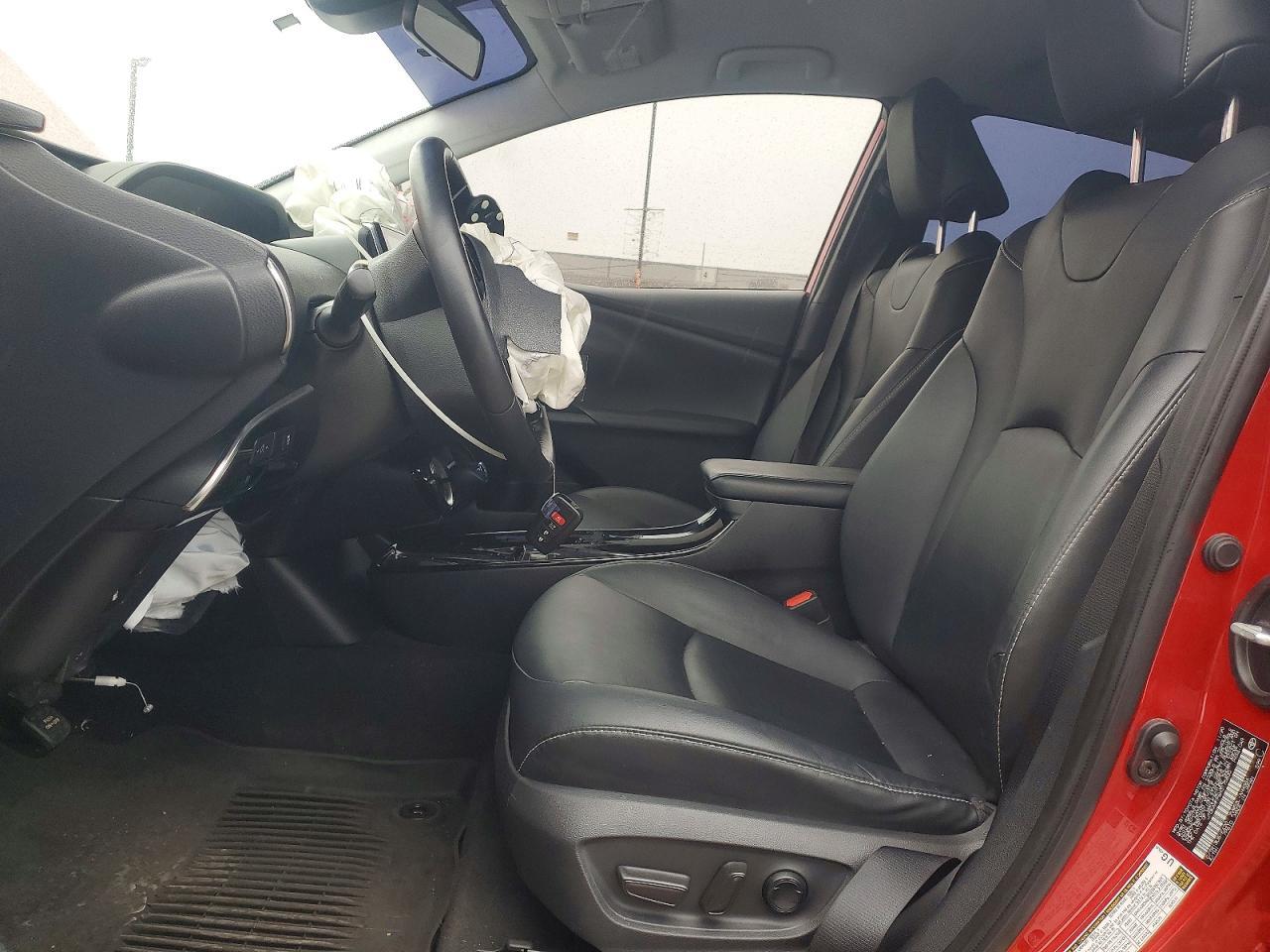 2021 Toyota Prius Prime Le - Image 7