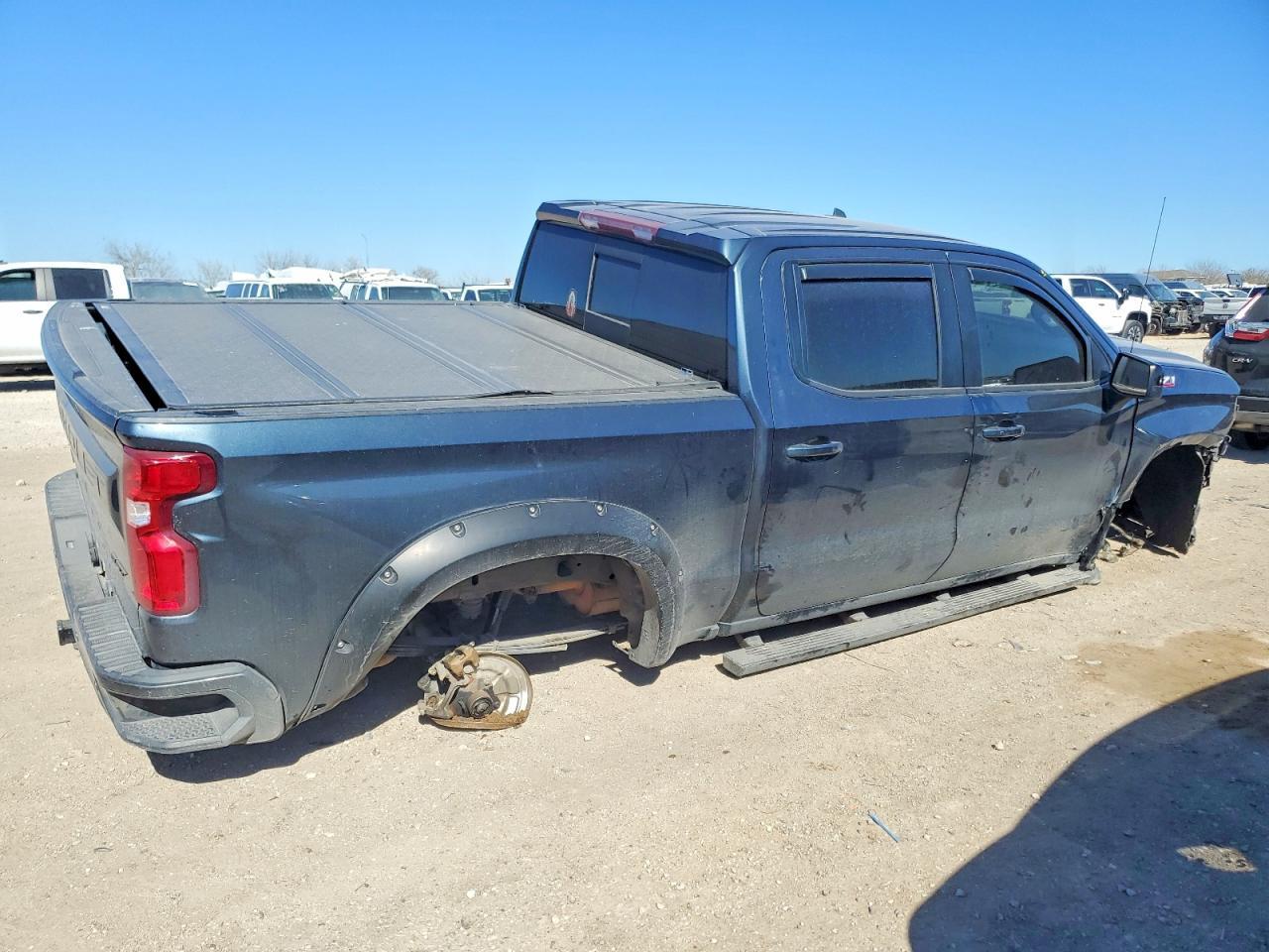 2020 Chevrolet Silverado K1500 Rst - Фото 3
