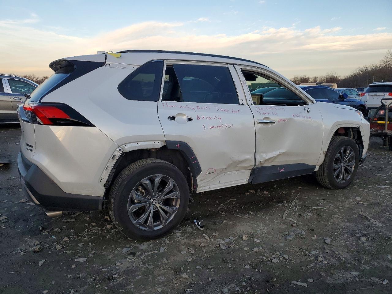 2024 Toyota Rav4 Limited - Фото 3