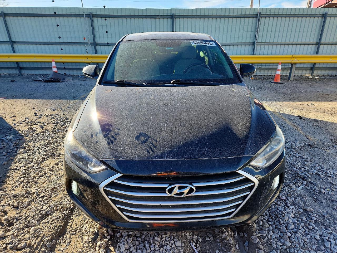 2018 Hyundai Elantra - Image 5