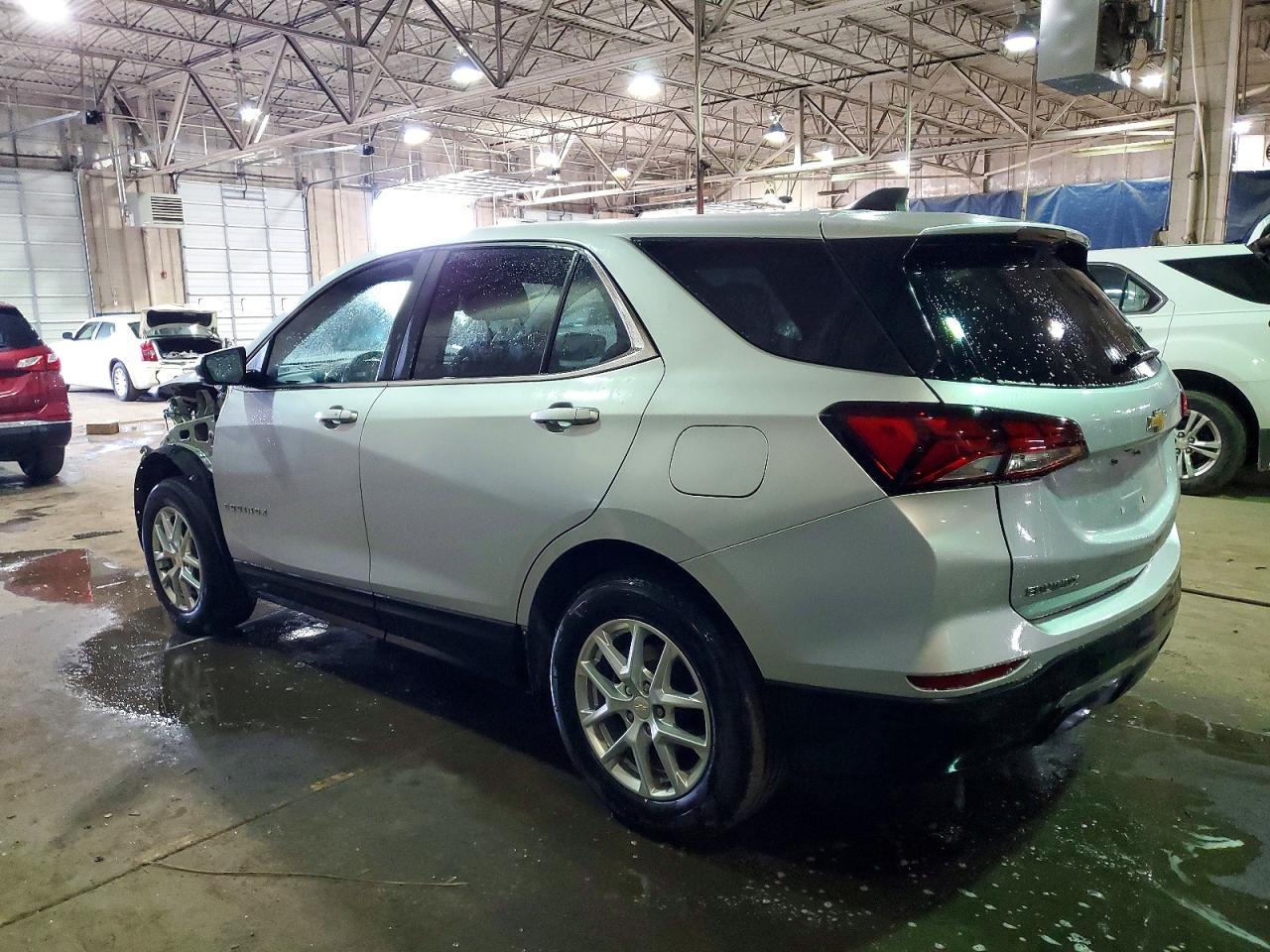 2022 Chevrolet Equinox Lt - Image 2
