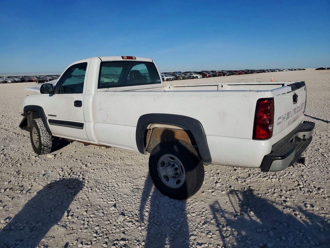 2005 Chevrolet Silverado C2500 Heavy Duty - Фото 2