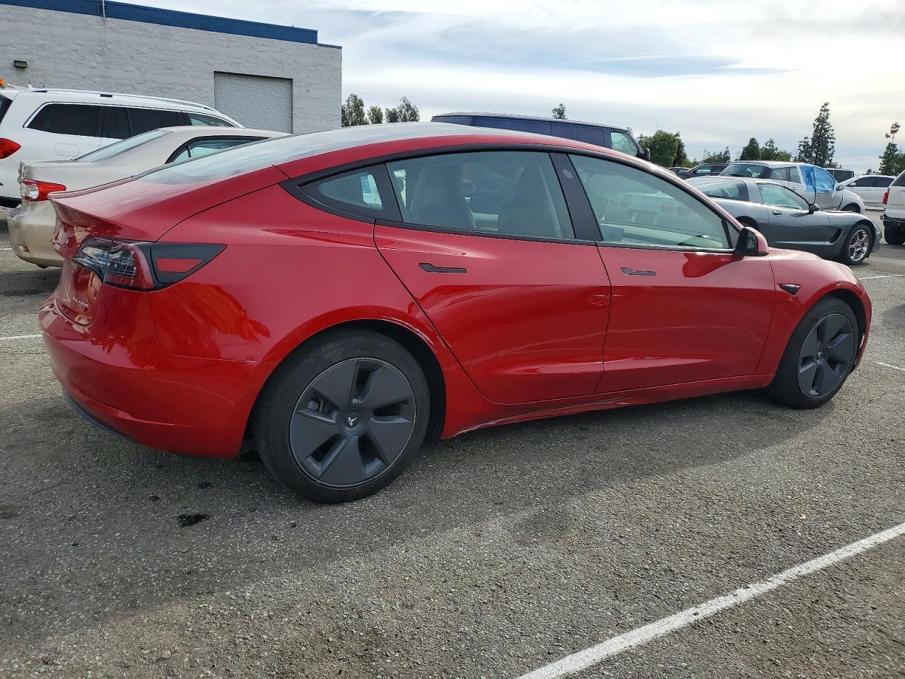 2022 Tesla Model 3 - Image 3
