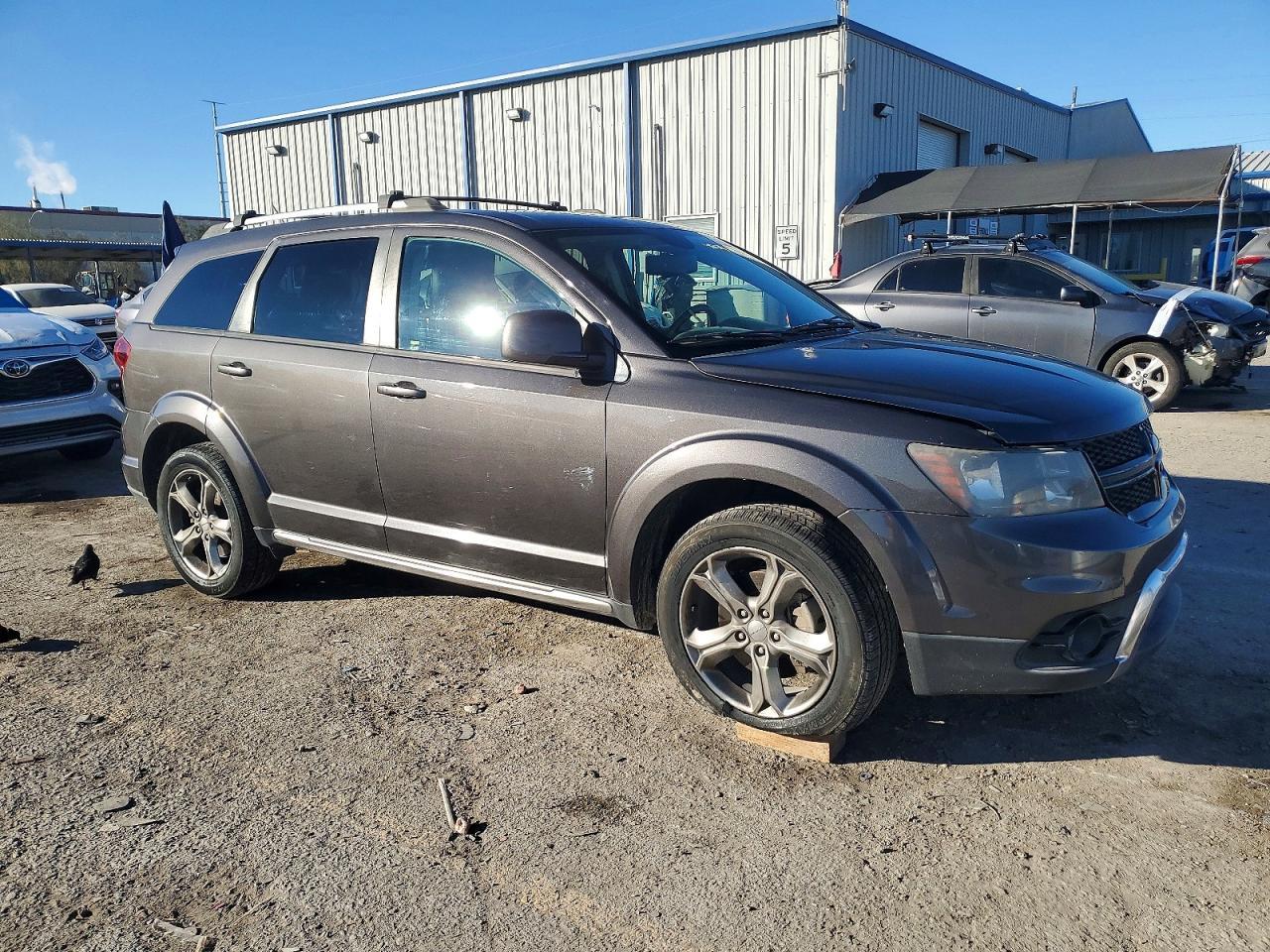 2016 Dodge Journey Crossroad - Image 4