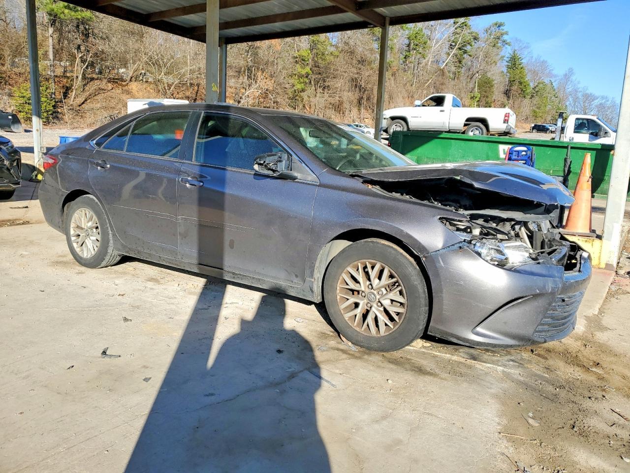 2017 Toyota Camry Le - Image 4