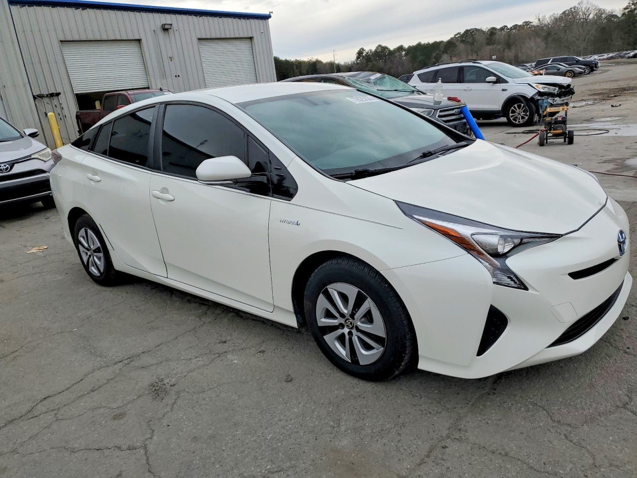 2016 Toyota Prius Two Eco - Image 4