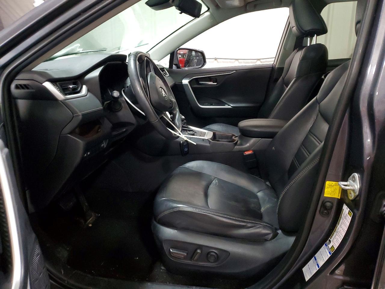 2019 Toyota Rav4 Limited - Image 7