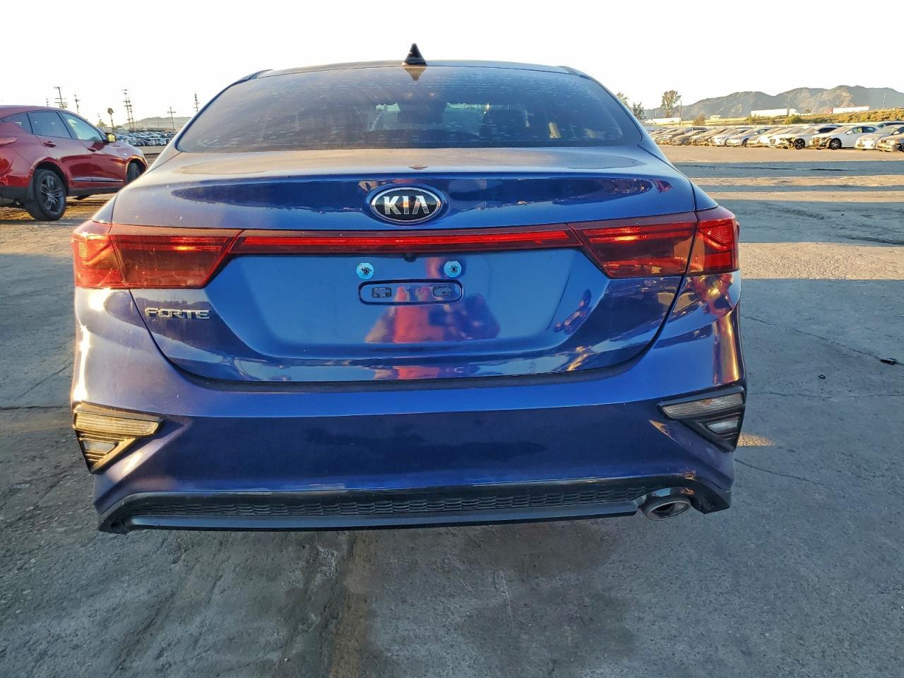 2021 Kia Forte Fe - Фото 6