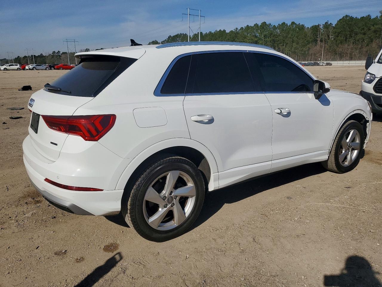 2020 Audi Q3 Premium - Image 3