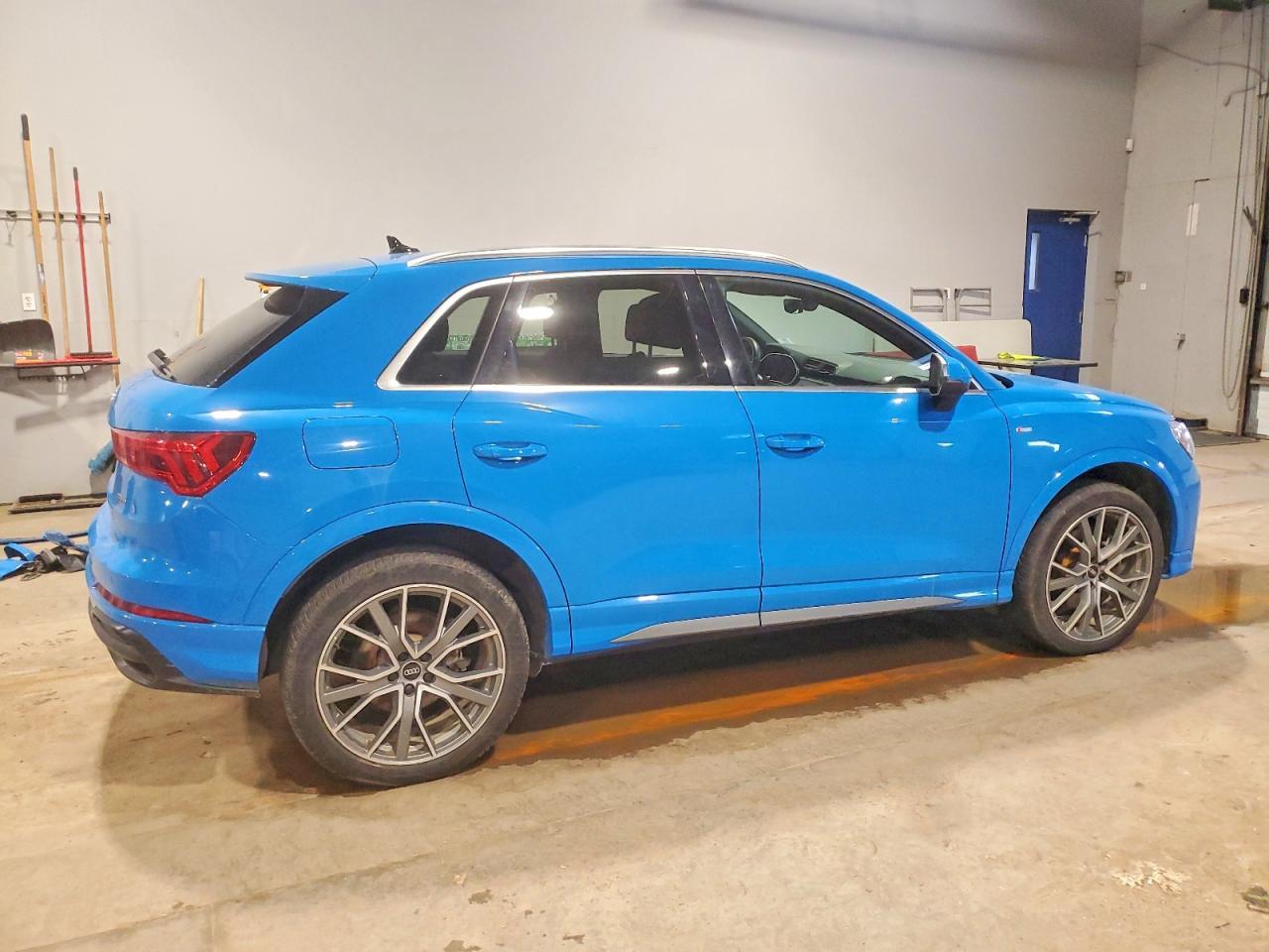 2021 Audi Q3 Technik 45 - Фото 3