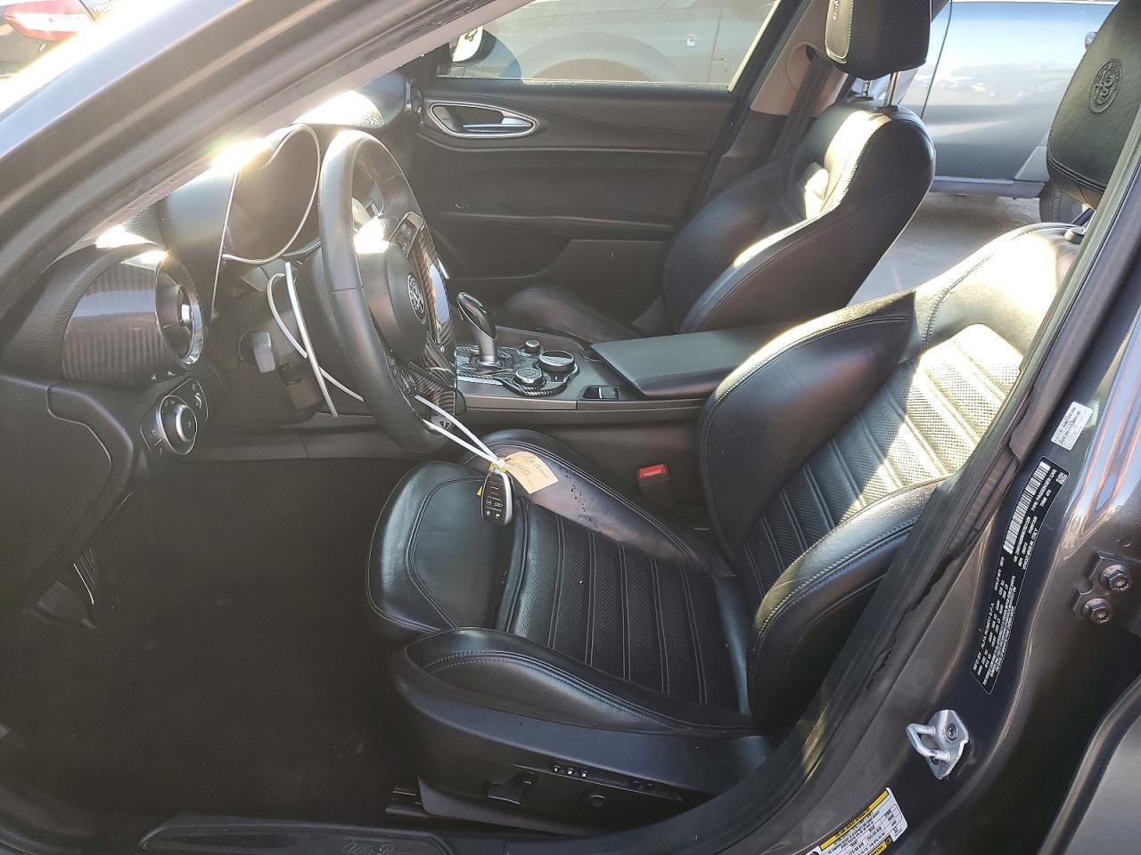 2019 Alfa Romeo Giulia Ti - Фото 7
