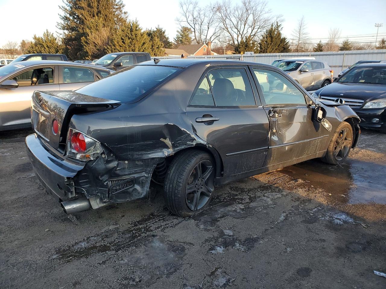 2001 Lexus Is 300 - Image 3