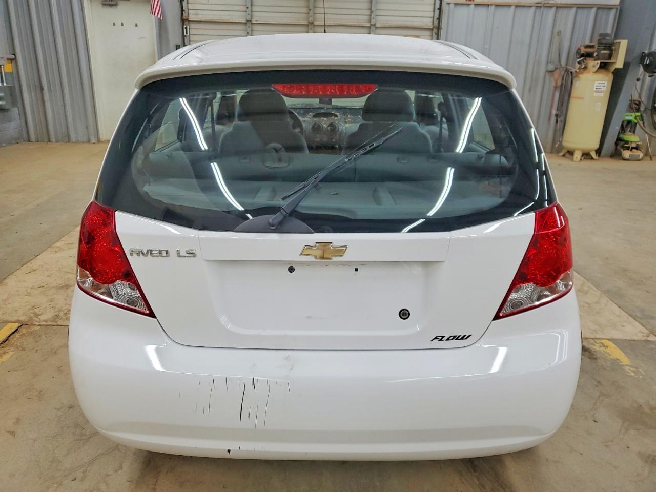 2004 Chevrolet Aveo Ls - Image 6