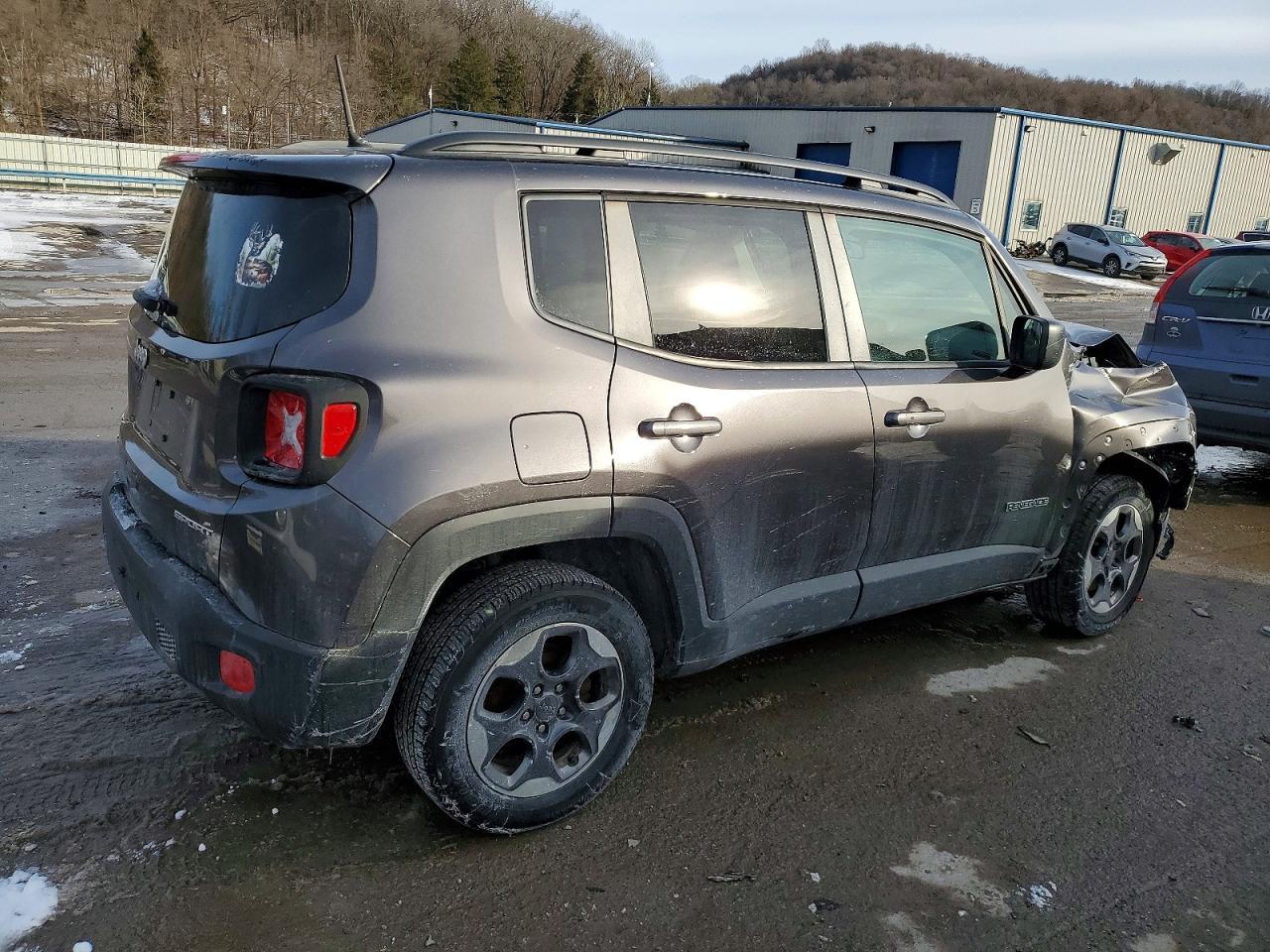 2018 Jeep Renegade - Фото 3