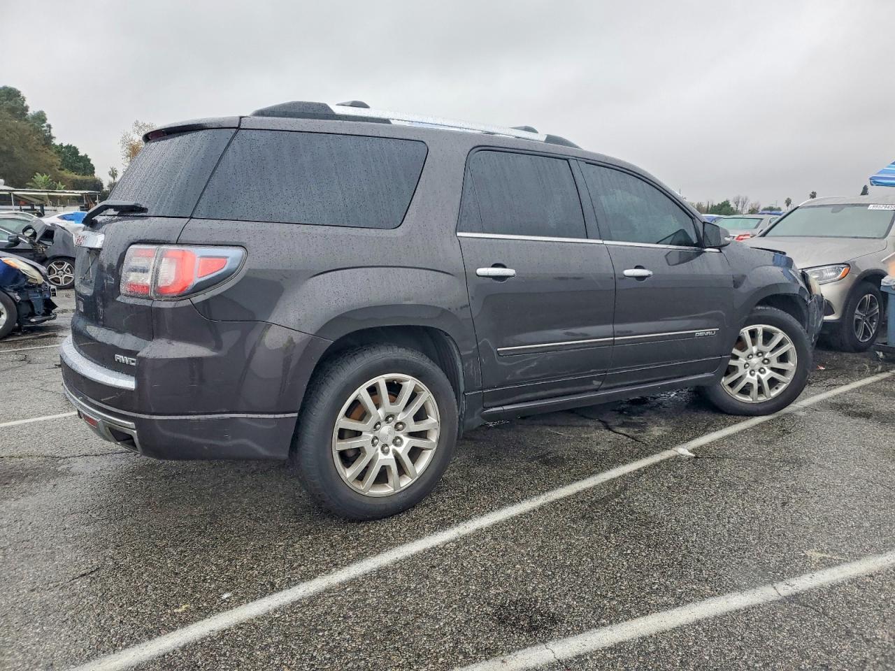 2015 GMC Acadia Denali - Image 3