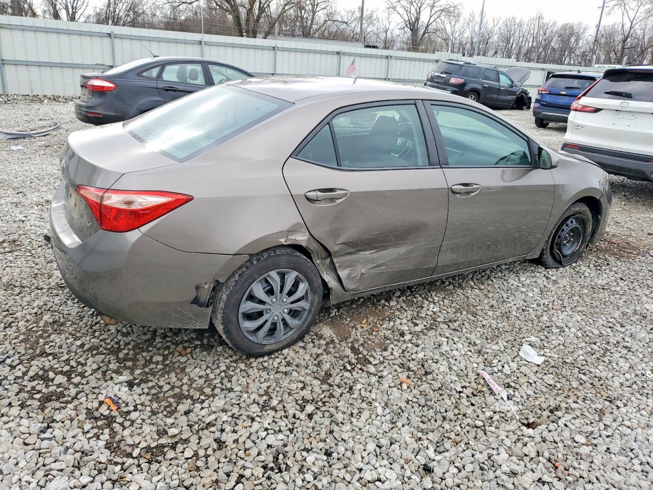2018 Toyota Corolla L - Фото 3